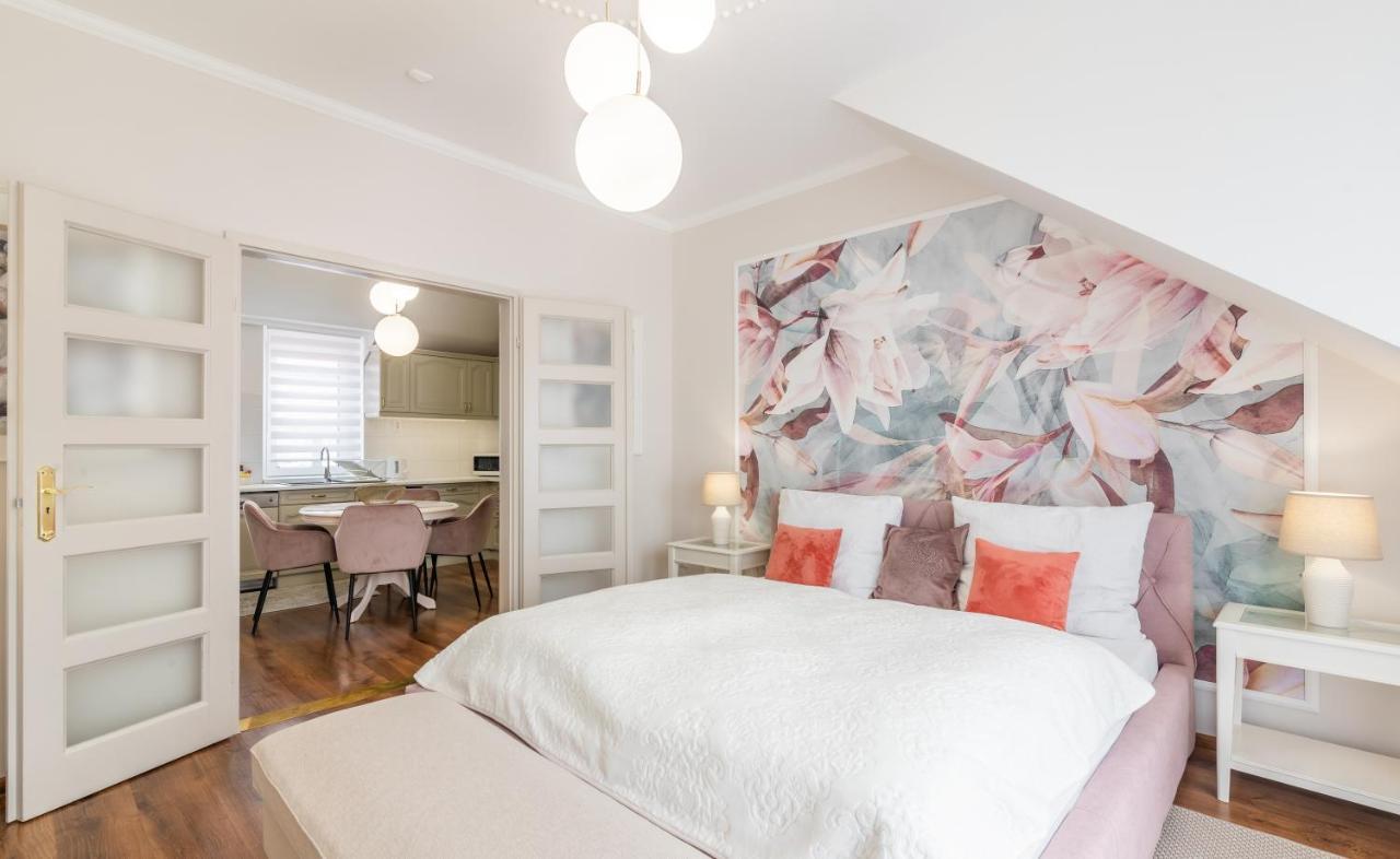Monarchia Apartman Pearl Mosonmagyaróvár Екстериор снимка