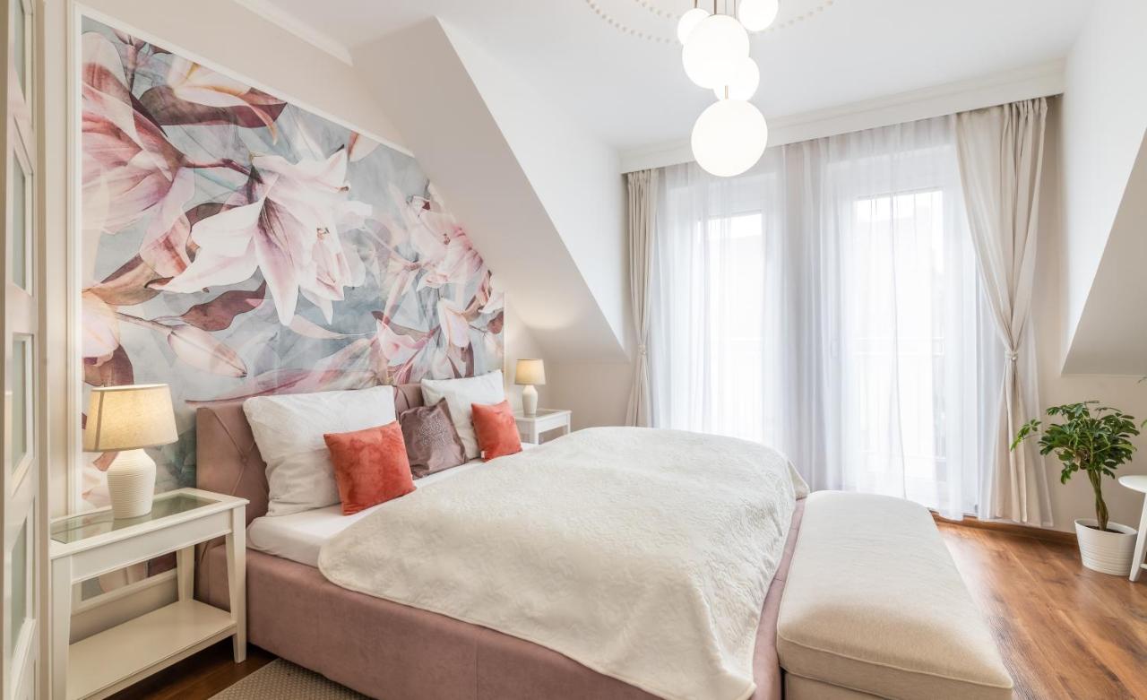 Monarchia Apartman Pearl Mosonmagyaróvár Екстериор снимка