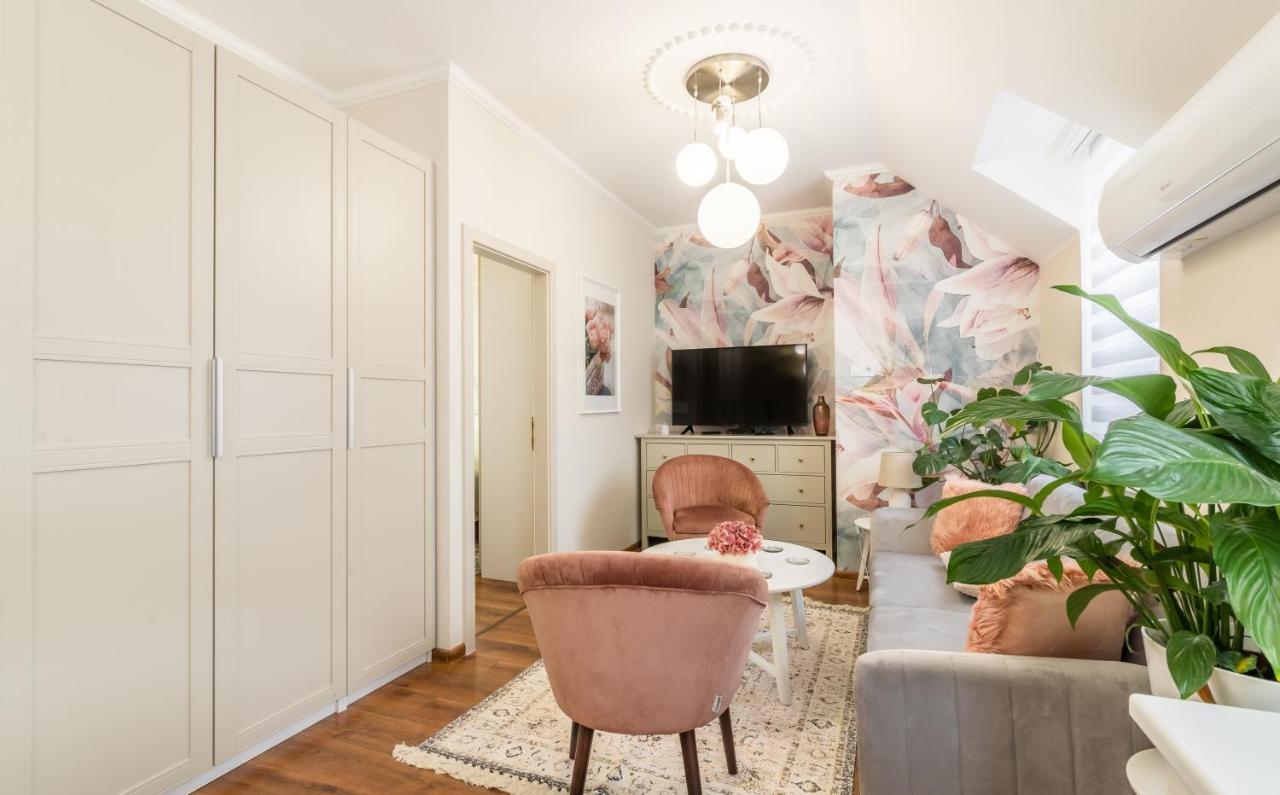 Monarchia Apartman Pearl Mosonmagyaróvár Екстериор снимка