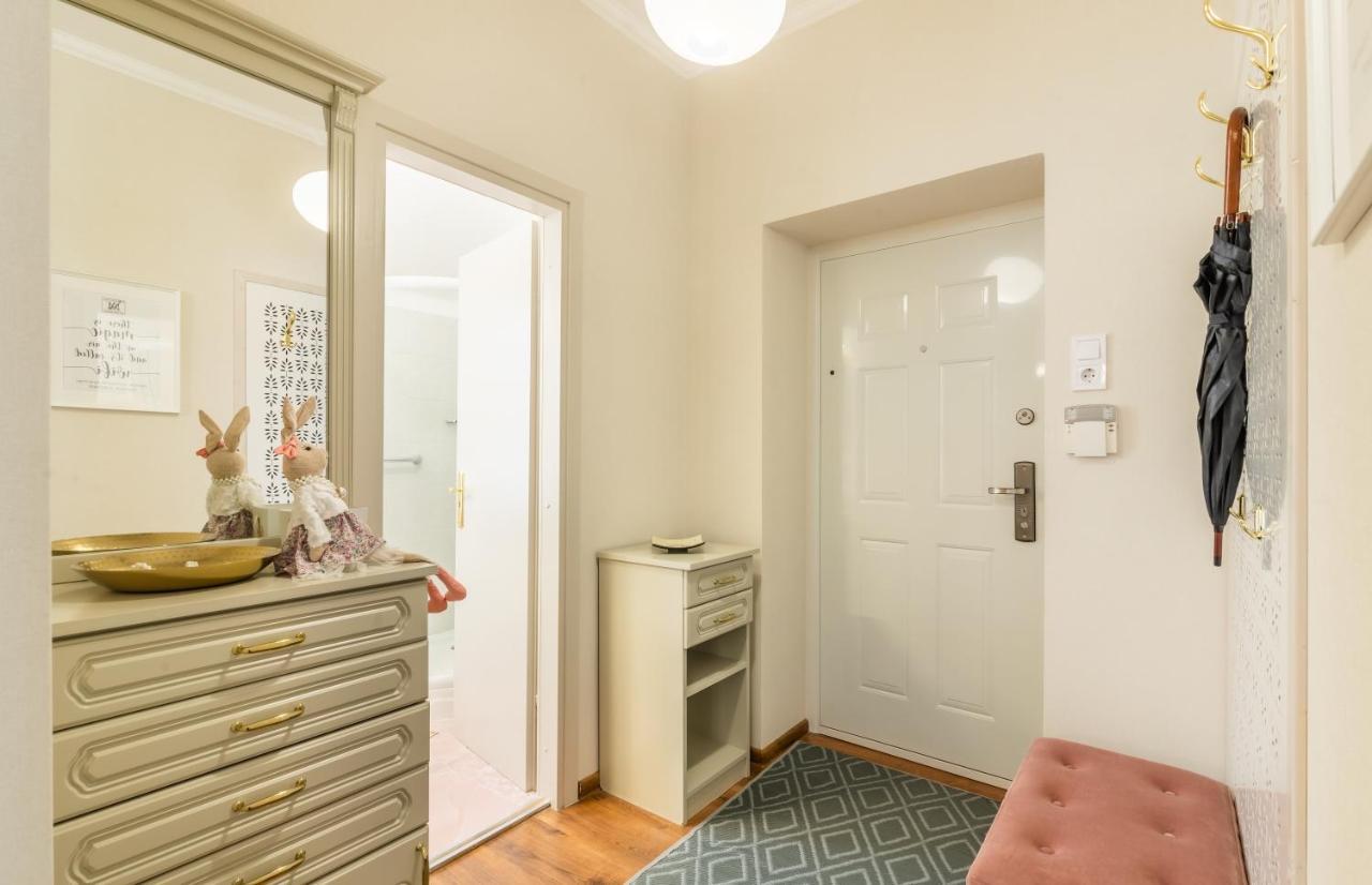 Monarchia Apartman Pearl Mosonmagyaróvár Екстериор снимка